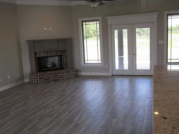 2nd image of 259 Arrowhead Dr