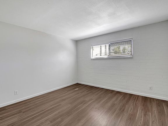 4th image of 500 E Montebello Ave #B