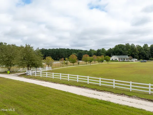 330 Boyd Lane, Cove City, NC 28523