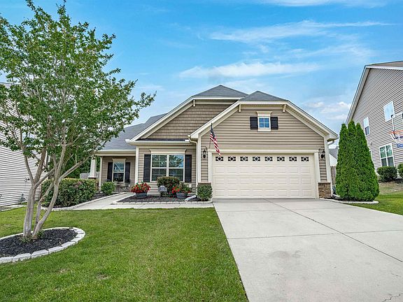 2nd image of 520 Ariel Cir