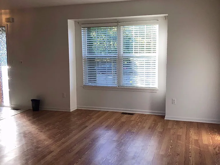 4171 Inglewood Dr — Photo 5