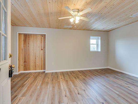 5th image of 2000 Netherland Inn Rd APT 7