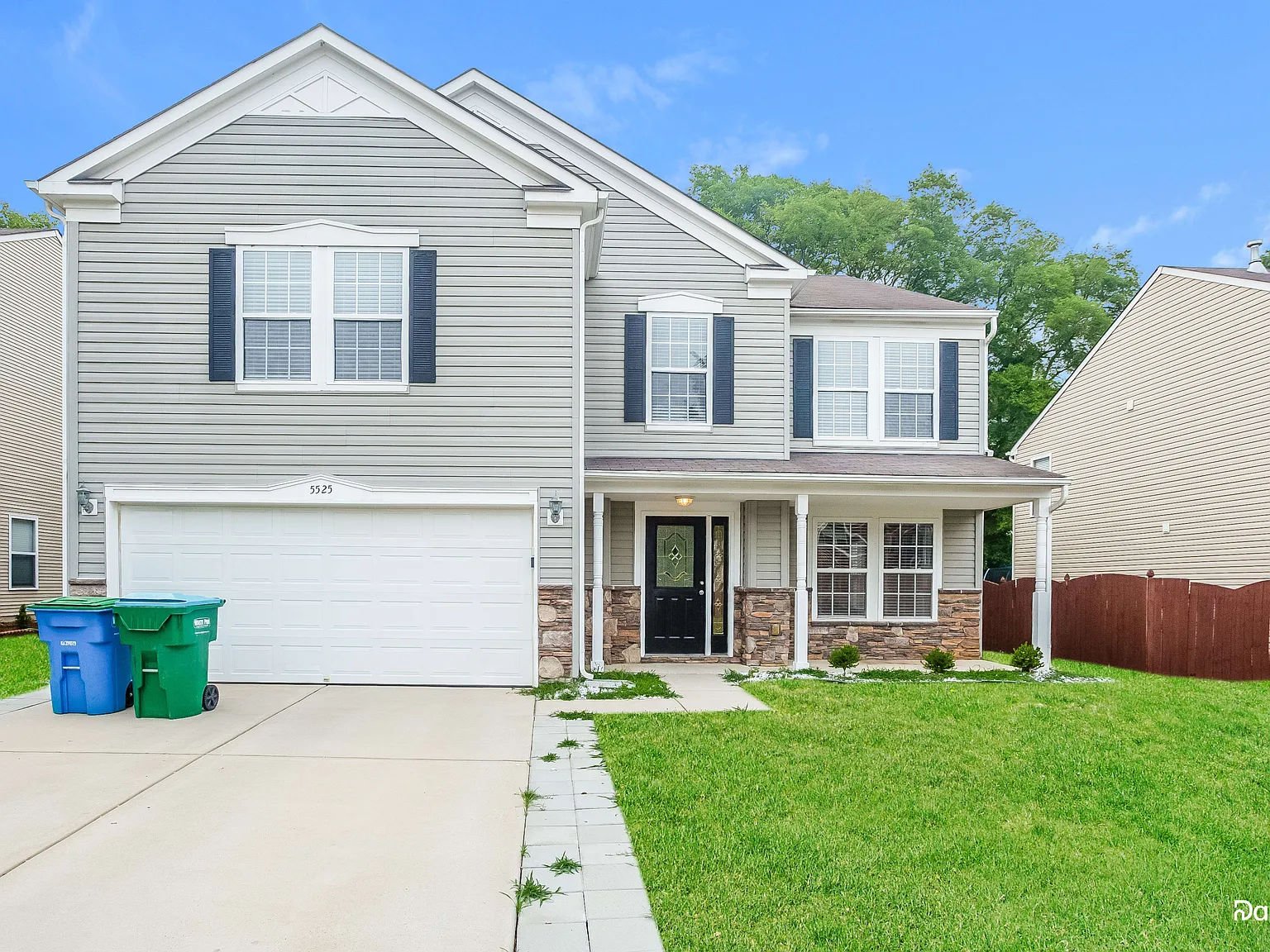 3 bed, 2.5 bath, 3290 sqft, $2,445 — Photo 1