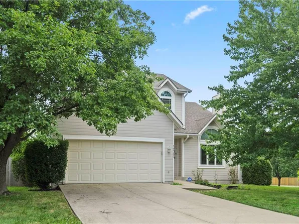 16362 S Church St, Olathe, KS 66062