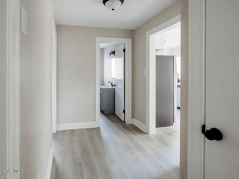508 Woodard St NE — Photo 3