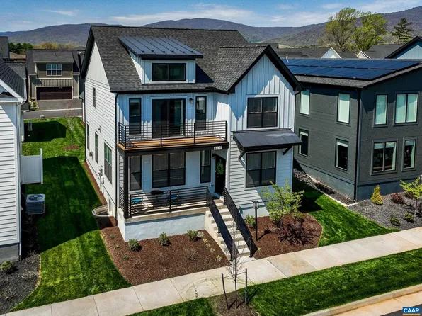 6630 Charnwood St, Crozet, VA 22932