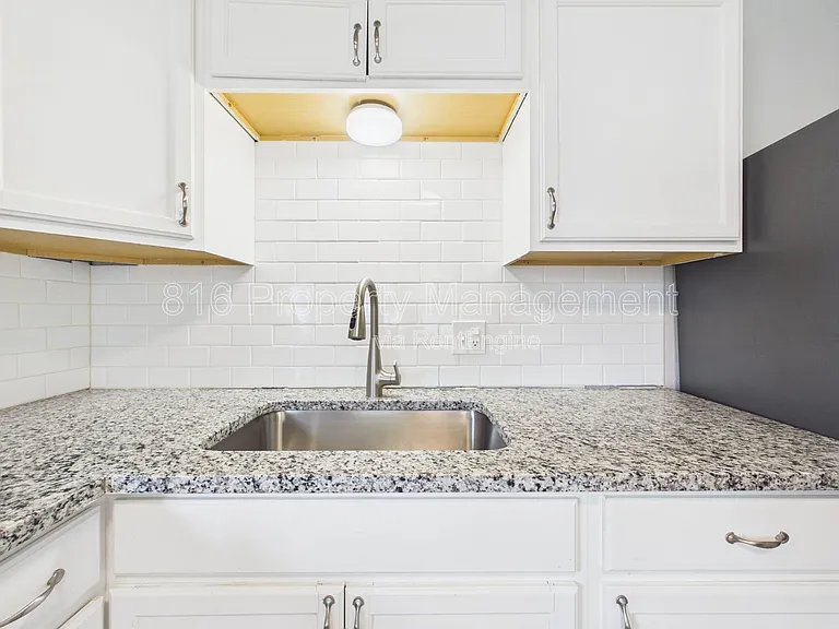 3437 Jackson Ave — Photo 8