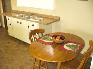 6420 Yucca Mesa Rd #B, Yucca Valley, CA 92284