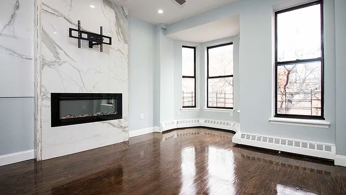 Rented by Nooklyn NYC LLC | media 22