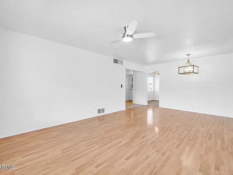 6420 E Windsor Ave — Photo 11
