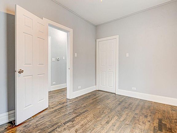 3rd image of 1302 S 60th Ct