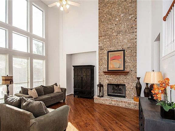 3rd image of 9209 Royal Burgess Dr