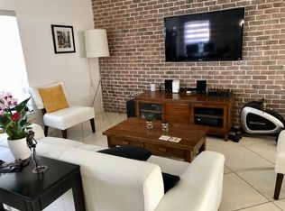 10121 NW 57th Ter, Doral, FL 33178