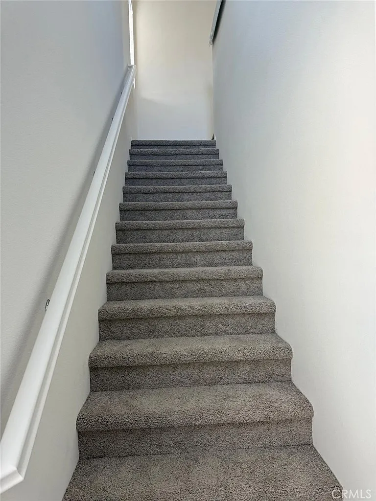 4 bed, 2.5 bath, 1812 sqft, $3,500 — Photo 3