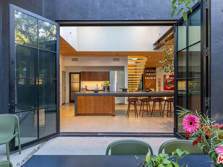 746 Marco Pl — Photo 21