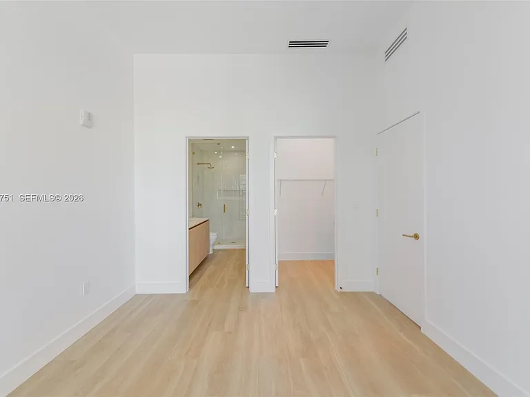 90 NE 32nd St #1108 — Photo 21