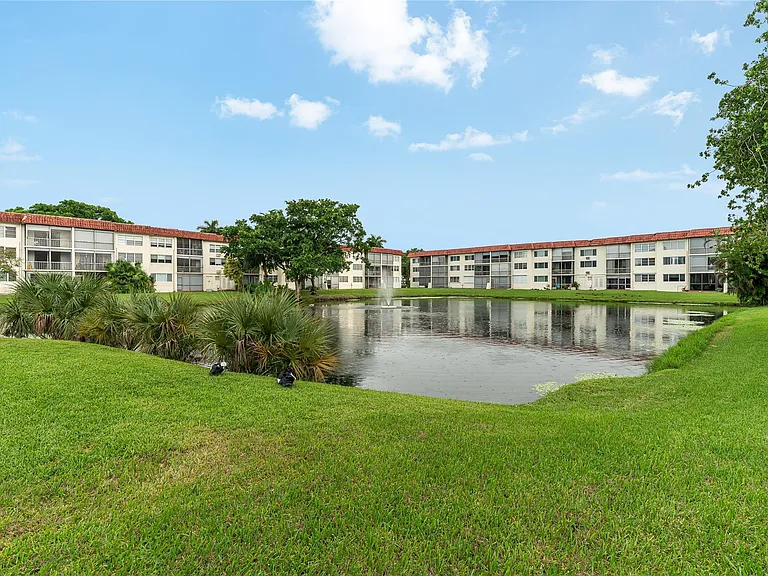 8940 S Hollybrook Blvd #307 — Photo 19