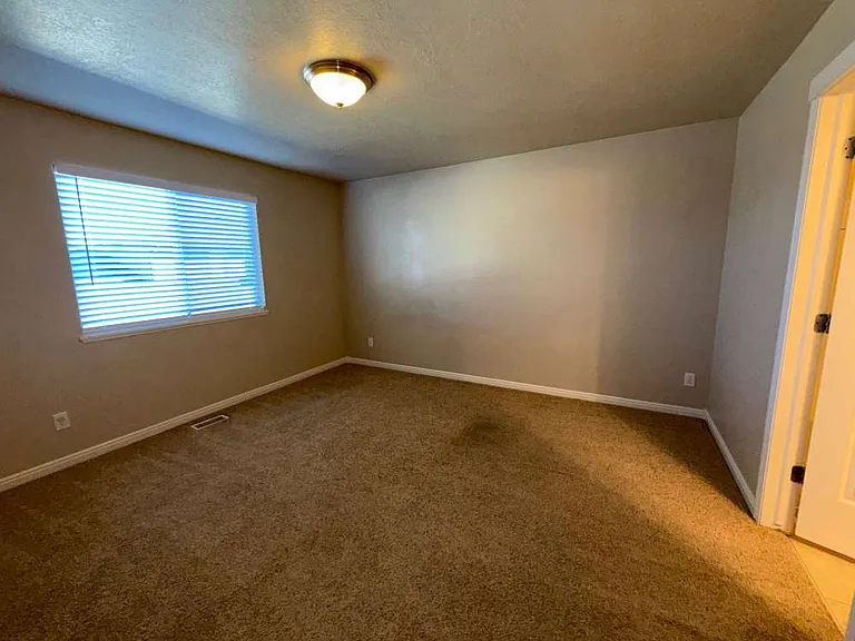 514 W 1490 N #101 — Photo 3