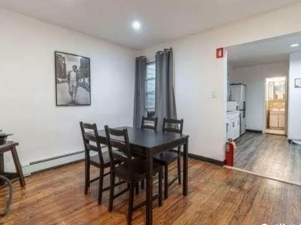 31-10 95th Street image 2 of 7