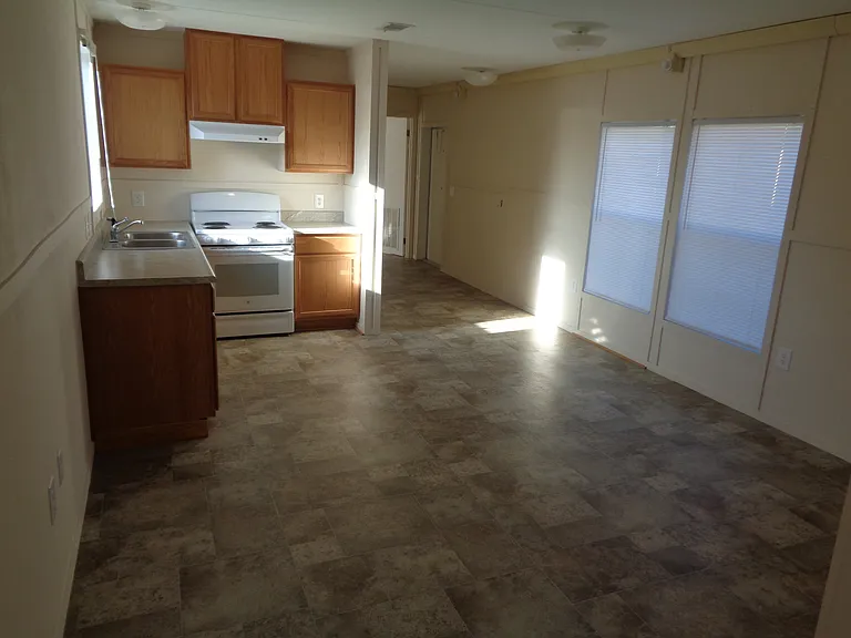 2967 1/2 Eastwood Pl — Photo 3