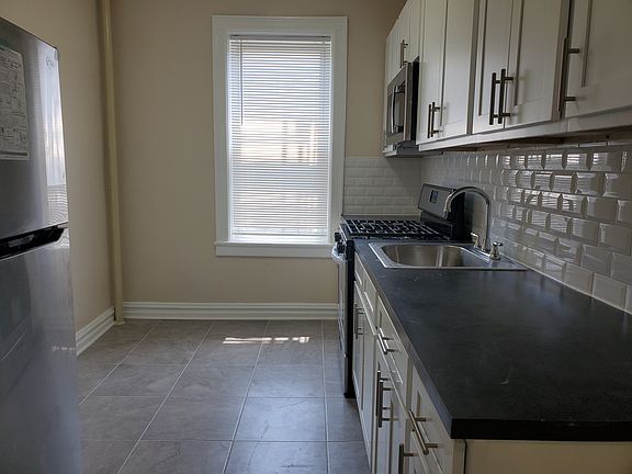 2nd image of 115 Fairview Ave #38E