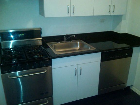 4th image of 80 Park Ave APT 15H