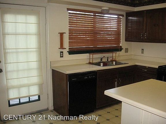 4th image of 3868 Buchanan Dr