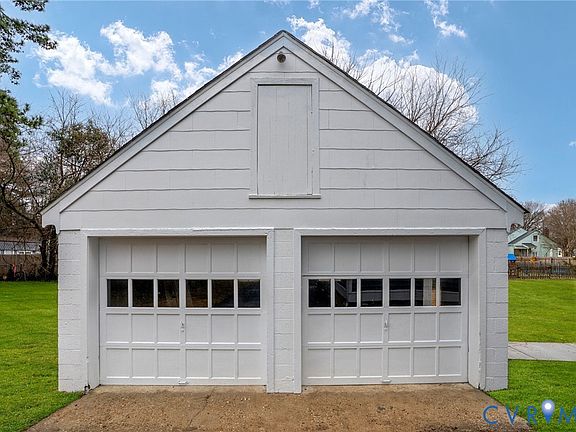 2nd image of 2804 Maplewood Rd