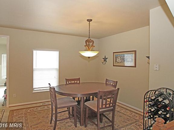 4th image of 7751 Effingham Sq