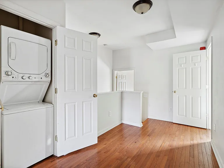 1812 W Berks St #3A — Photo 8