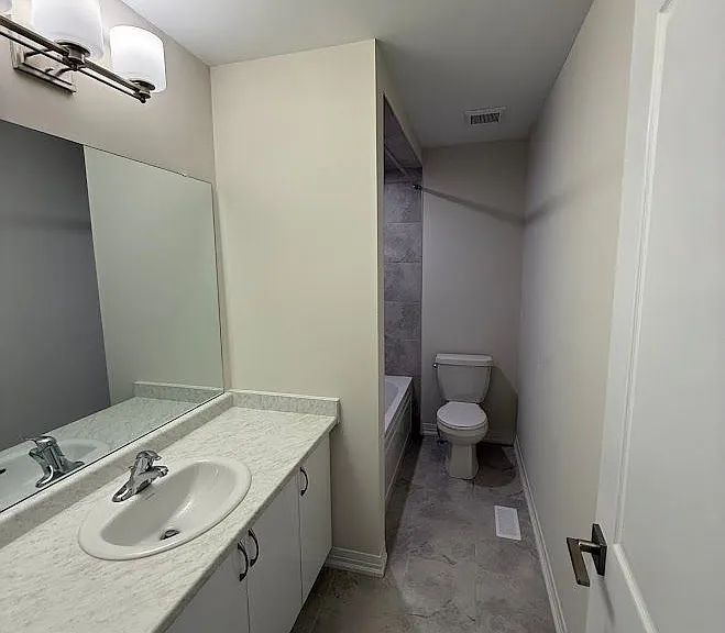 660 Colborne St W #13 — Photo 24