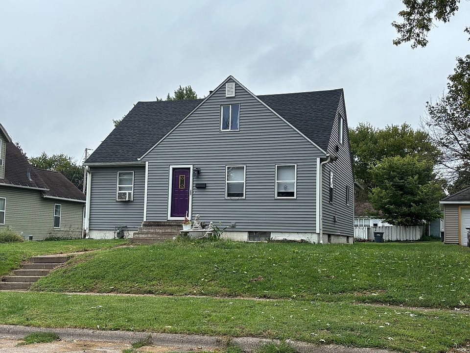 1st image of 2440 Dunham St