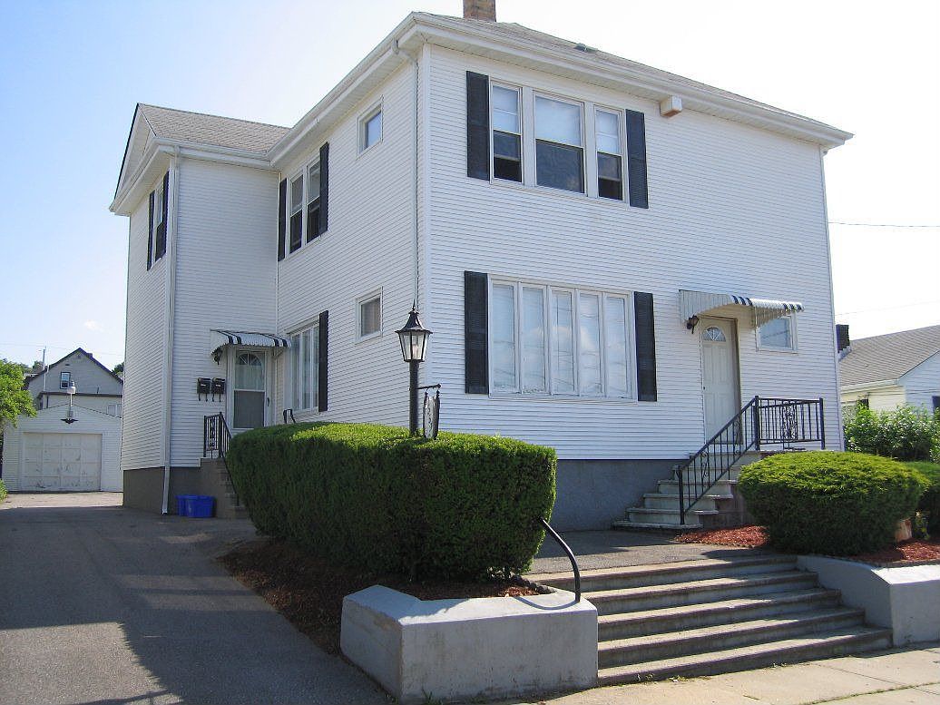 559 Dwelly St, Fall River, MA 02724 Zillow