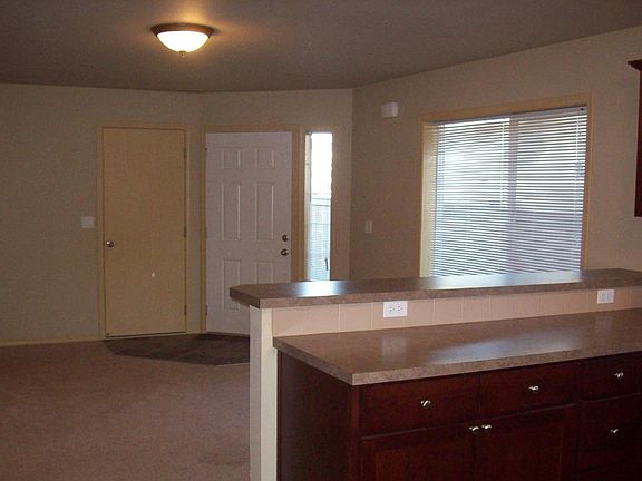 3rd image of 5741 Colby Ct SE