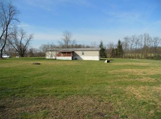 3 Country Ln, Clarksville, PA 15322
