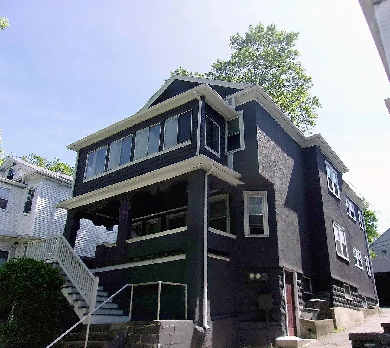 3 bed, 1.0 bath, 1200 sqft, $2,900 — Photo 1