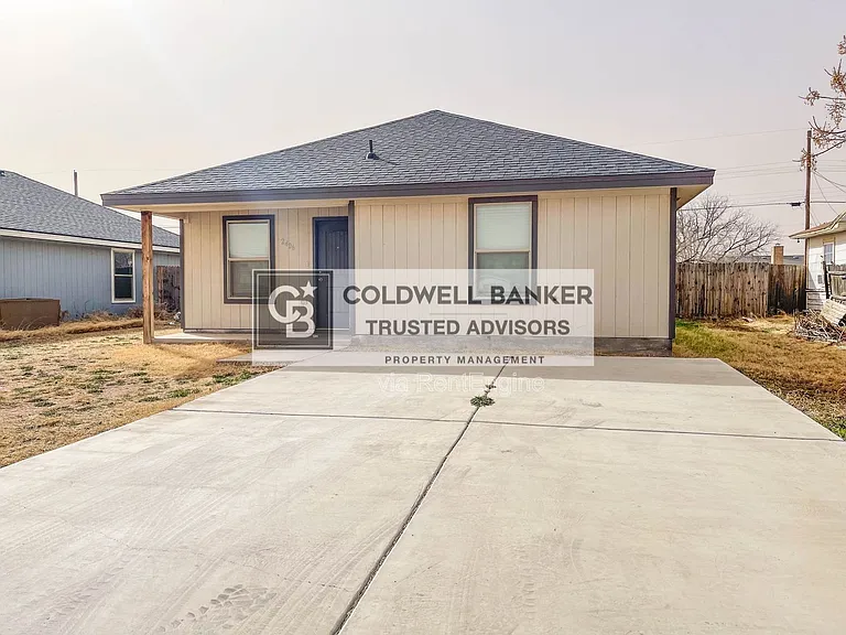 2406 Fir Ave — Photo 1