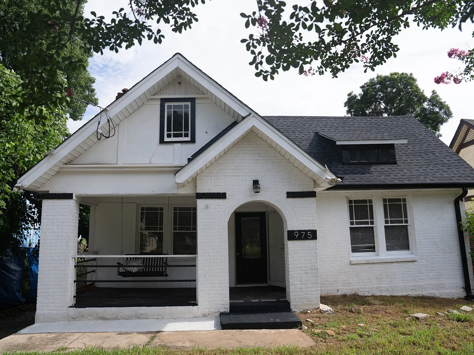 3 bed, 1168 sqft, $2,700 — Photo 2