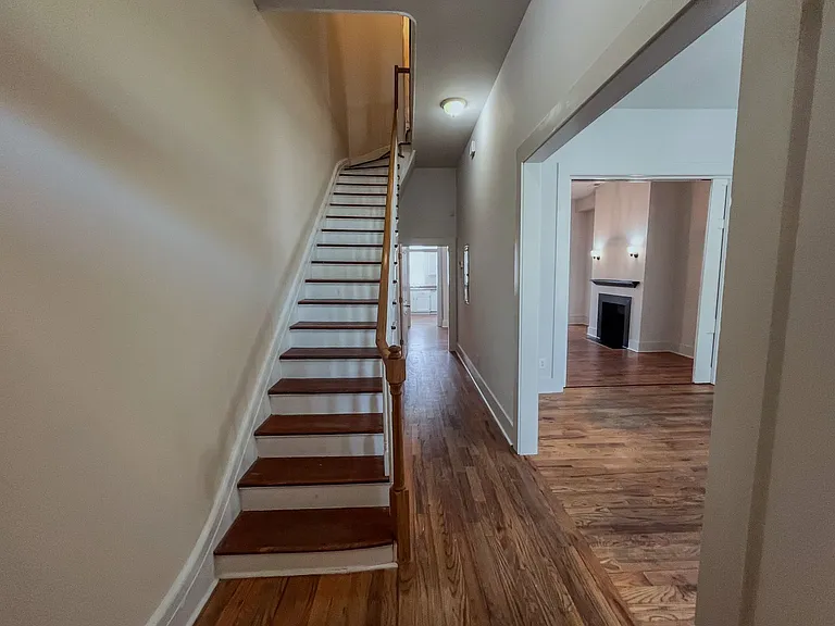 209 E Duffy St #A — Photo 3