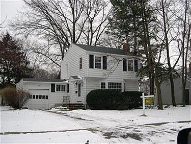2nd image of 425 Juneway Dr