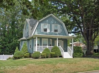 155 Irving St, Midland Park, NJ 07432