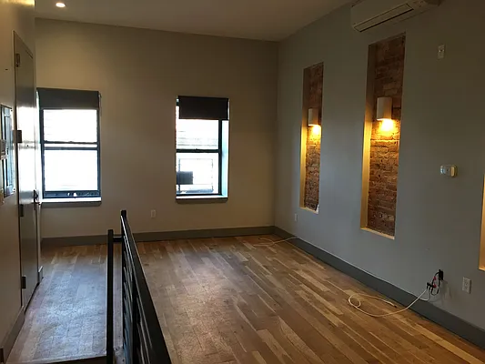 Rented by Nooklyn NYC LLC | media 19