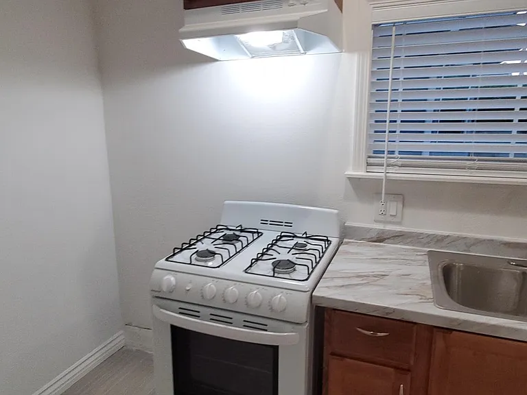 Stove Included
