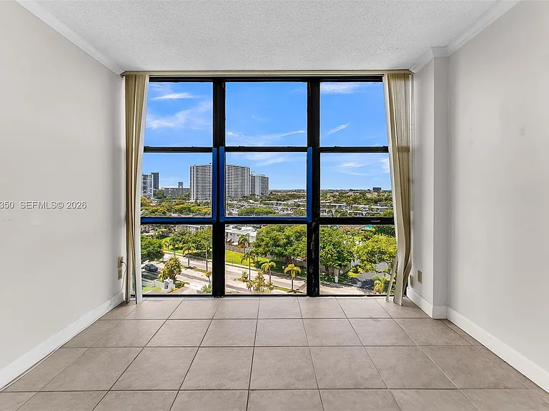 800 Parkview Dr #1007 — Photo 17