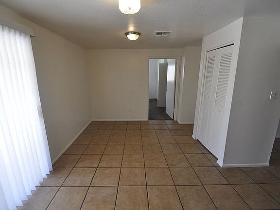 3rd image of 1602 W Wood Dr