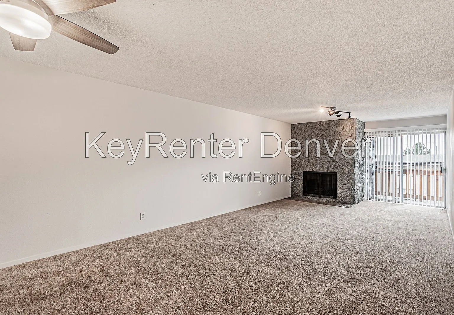 2 bed, 1.0 bath, 1053 sqft, $1,299 — Photo 2