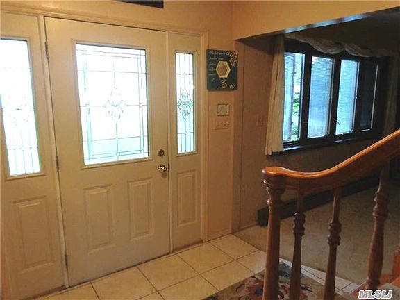 2nd image of 6 Ashford Dr