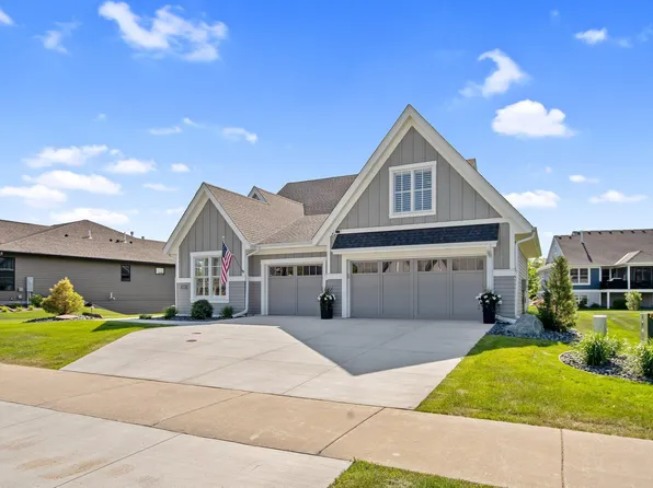 1881 Annika Dr N, Lake Elmo, MN 55042