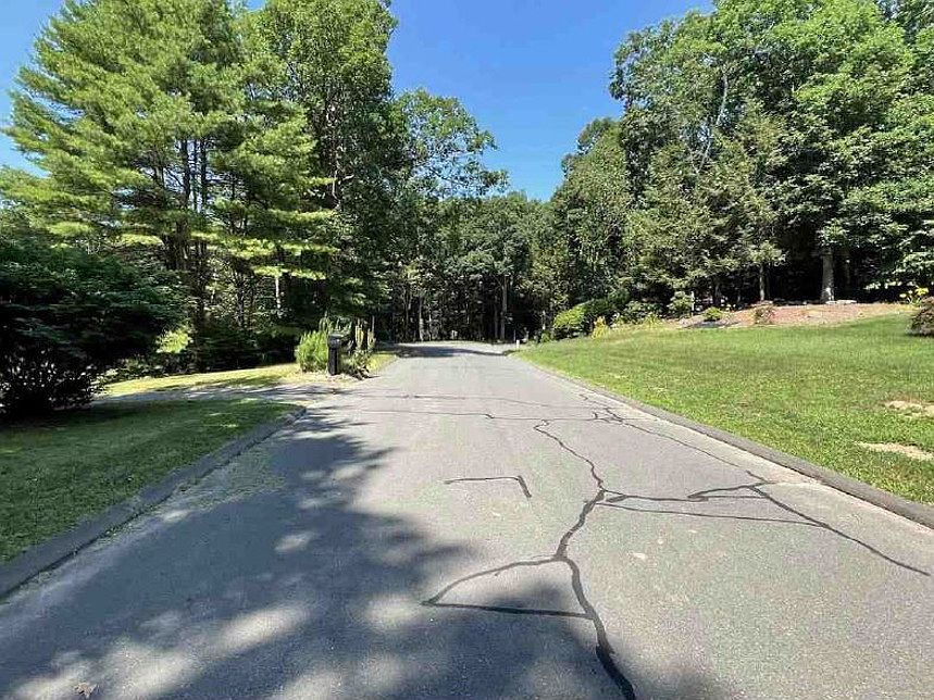 7 Saddle Dr, East Granby, CT 06026 Zillow