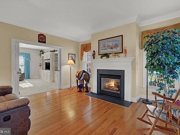 3rd image of 2859 Dewberry Rd